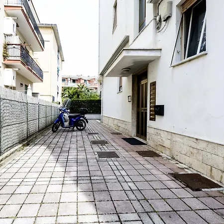 Charleston Apartment, A Pochi Passi Dal Mare A856 شقة *