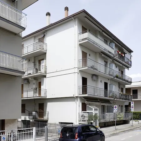 Apartman Charleston Apartment, A Pochi Passi Dal Mare A856